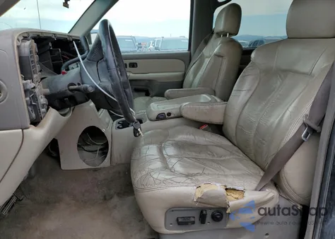 2002 Chevrolet Suburban K1500 z USA, uszkodzony, nr VIN 1GNFK16Z22J215058